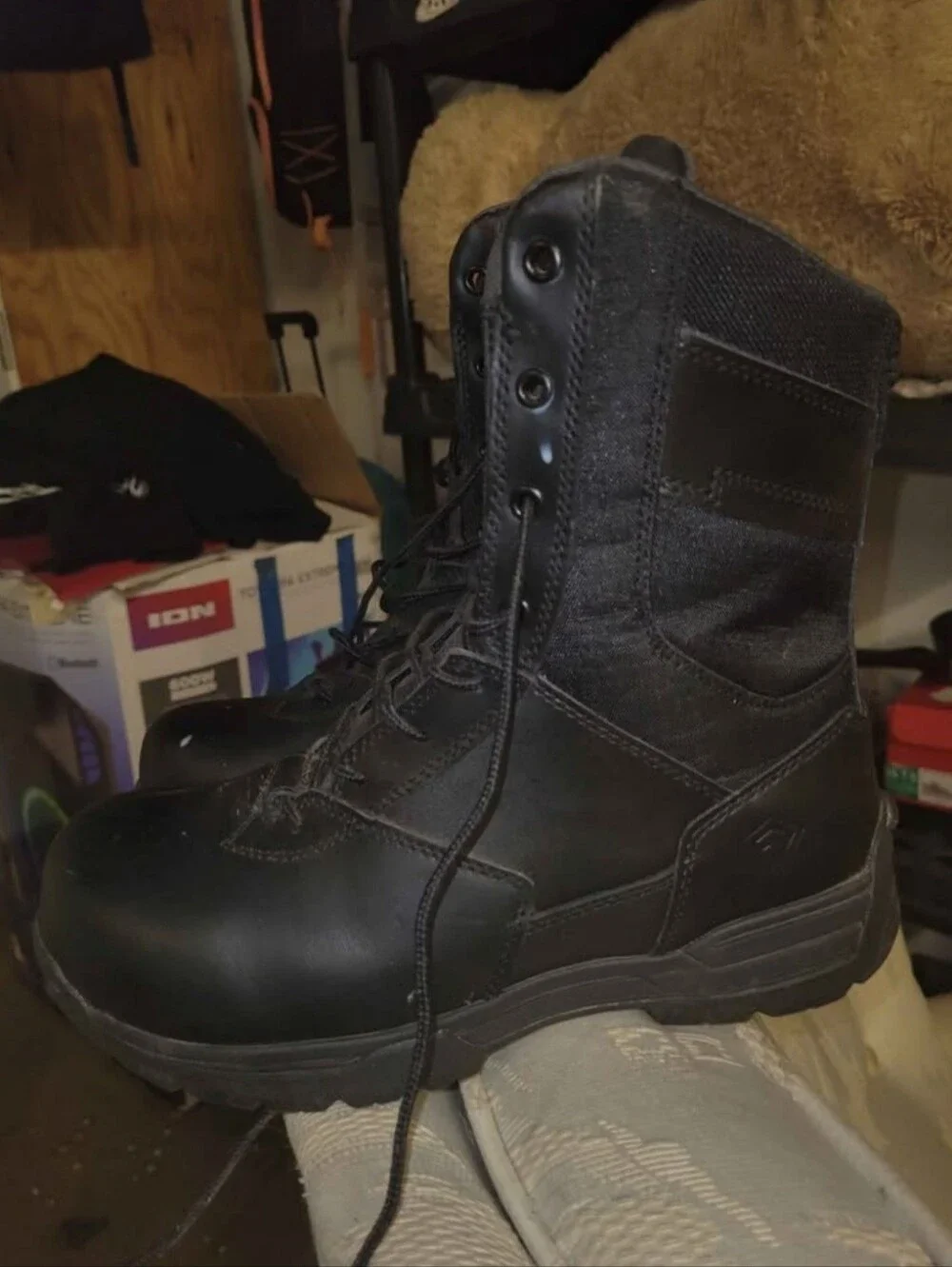 Men Boots Size 7.5